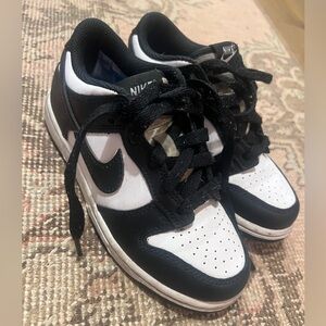 Nike Dunk Low Retro PANDA sneakers Size 13 good condition !!!